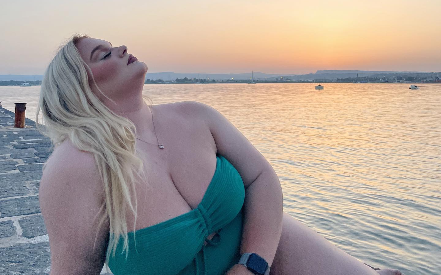 The Curvy Fashionista