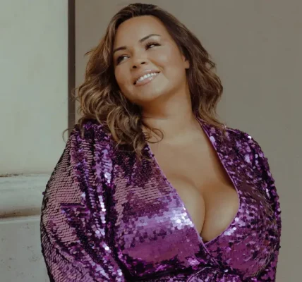 The Curvy Fashionista