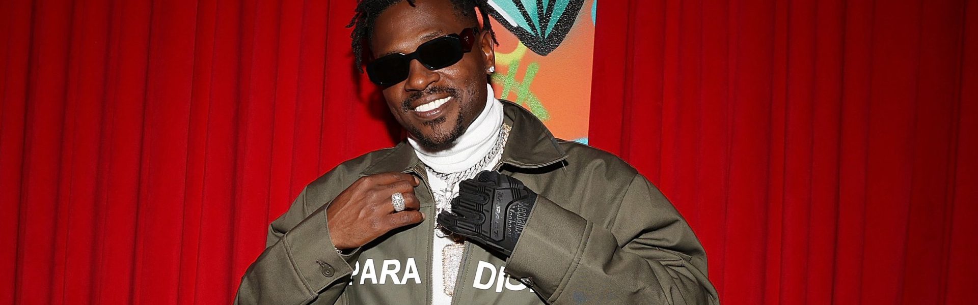 Antonio Brown Posts Mystery Woman Video After Dissing Son Mom Cydney Moreau
