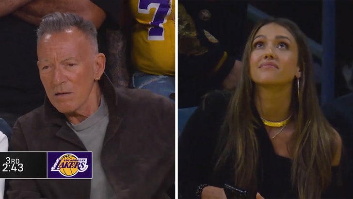 041225_laker_game-kal