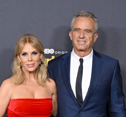RFK Jr.'s Wife: Meet Cheryl Hines & Robert's Ex-Wives