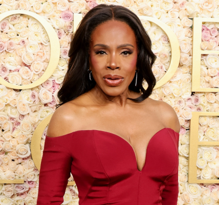 Sheryl Lee Ralph Spills On Her Scary Car Crash That Landed Her Arm In A Sling