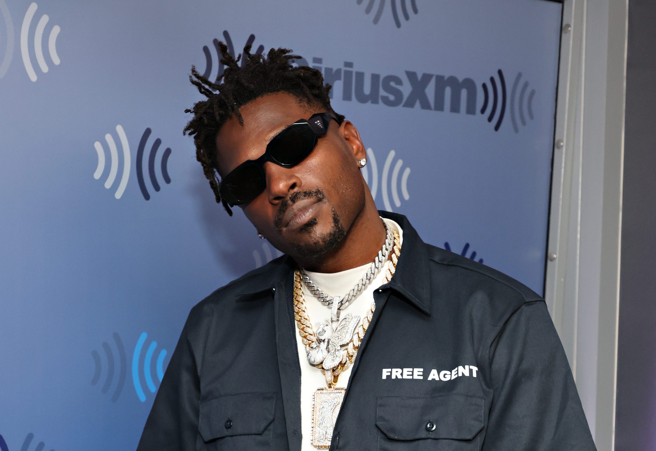Antonio Brown Breaks Silence After Video Catches Him In Handcuffs Following Wild Miami Brawl