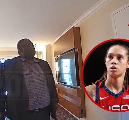 052225_britney_griner_note_la;