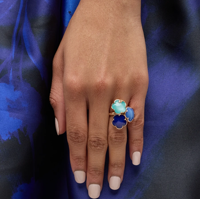 ring in 3 shades of blue