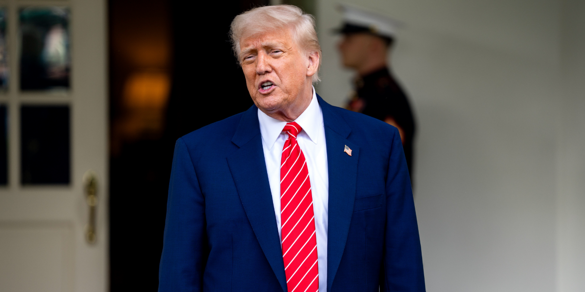 Donald Trump Signs Self-Deportation Executive Order With Exit Bonus For Illegal Immigrants