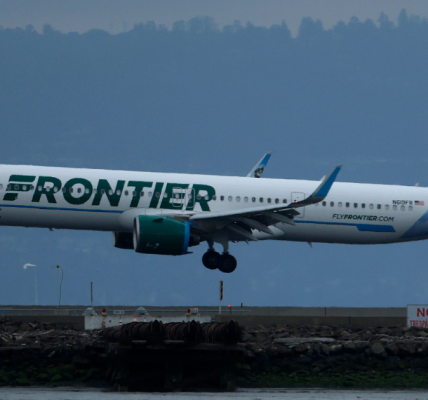 Frontier Airlines Agents Fired After Mocking Late Customer Who Was Denied Check-In (VIDEO)