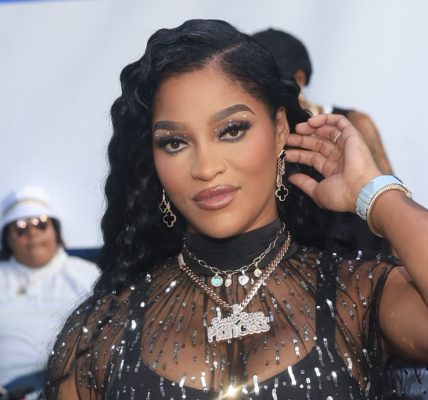 Okay! Joseline Hernandez Turns Heads Showin' Off New Look In Sultry Photos