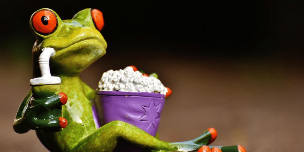 The Best TV Binge Sessions Right Now (And What to Cozy Up With While You Watch)