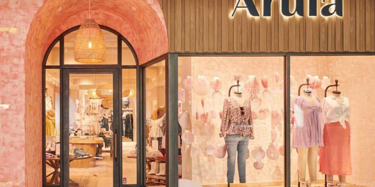 Plus size retailer, Arula storefront