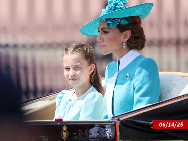 Kate Middleton & Daughter Charlotte Twin at Trooping the Color