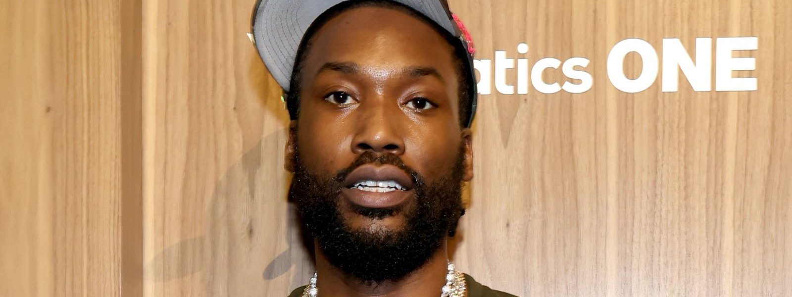 Meek Mill Teases Dropping A 'Heavy Load'