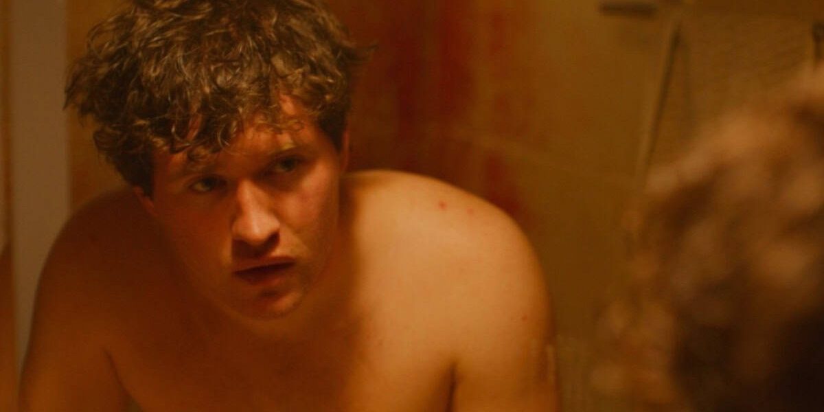 A teaser trailer has been unveiled for the Silent Night, Deadly Night remake, which reaches theatres this December