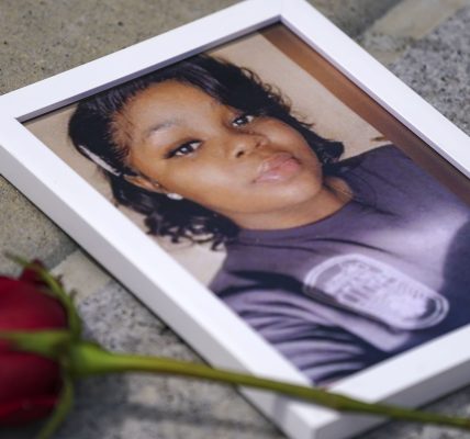 US Seeks 1-Day Sentence For Former Cop In Breonna Taylor Raid