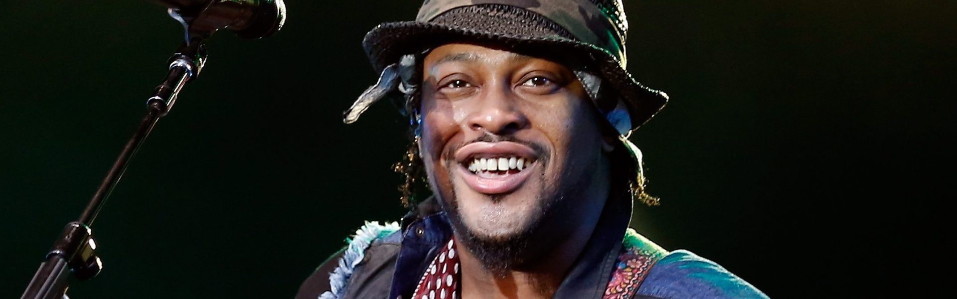 Prayers Up! R&B Legend D'Angelo Passes Away At Age 51 Angie Stone