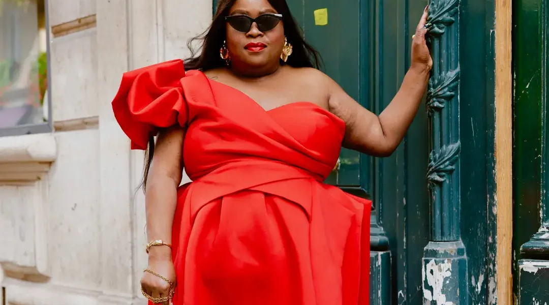 From Chicago to your feed, The Fat Girl of Fashion is proof that confidence and creativity can spark change. LaToya Wright started her platform to give voice to the plus-size community, and now her quirky streetwear style and fearless storytelling are empowering women to own their space. Read how she’s using influence, authenticity, and unapologetic self-expression to reshape the plus-size fashion conversation.