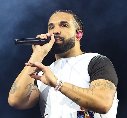 Time Flies! Fans React To Updated Photo Of Adonis As Drake & Sophie Brussaux Link Up To Celebrate His 8th Birthday (VIDEOS)