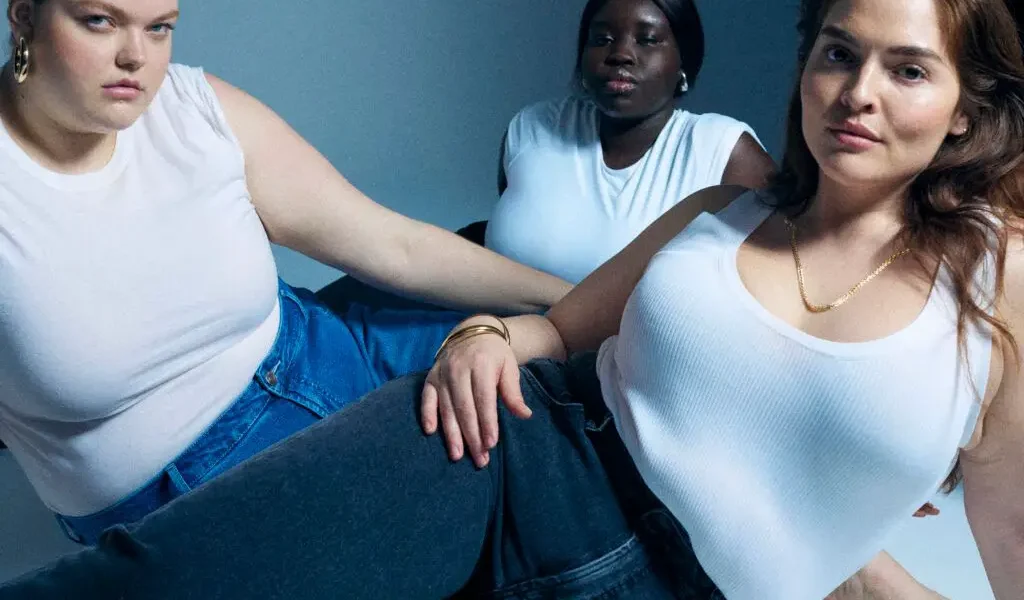 one of our trusted plus size retailers, Eloquii has just dropped their debut Eloquii Denim collection to help you find the plus size jeans your spring wardrobe has been looking for.