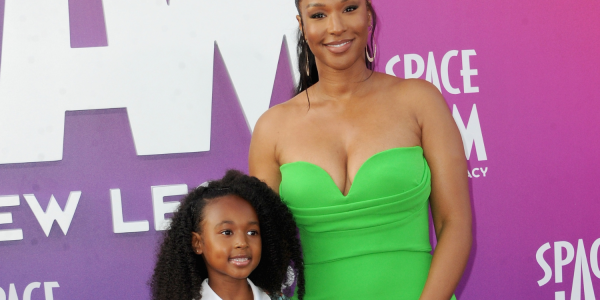 Savannah Zhuri James Fan Reactions Mother-Daughter Dance Video TikTok Challenge LeBron