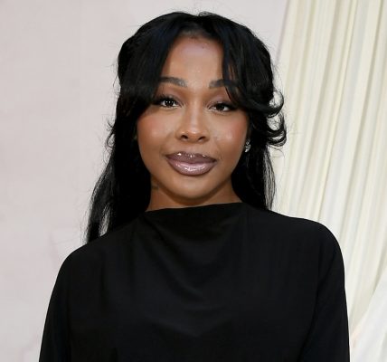 Internet Users Applaud Jayda Cheaves For How She's Looking Out With Her Blessing Bags This Holiday Season (PHOTOS)