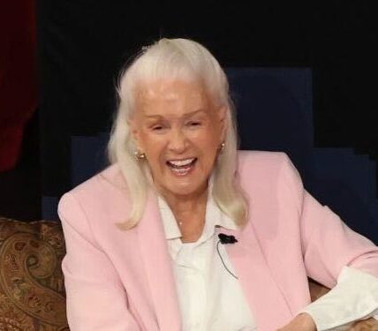 Laura Dern’s Parents: Everything to Know About Her Mother, Diane Ladd, & Father Bruce Dern