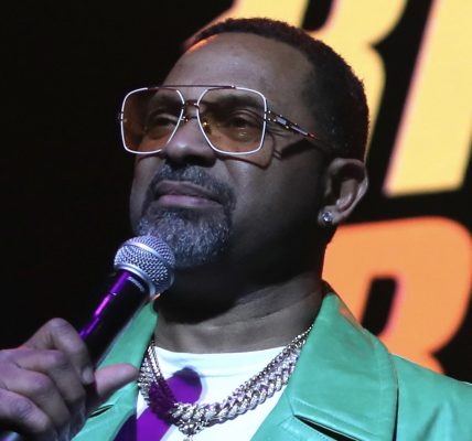 Mike Epps Shares Why Hes Actually Glad Food Stamps/SNAP/EBT Benefits Got Cut Off (WATCH)