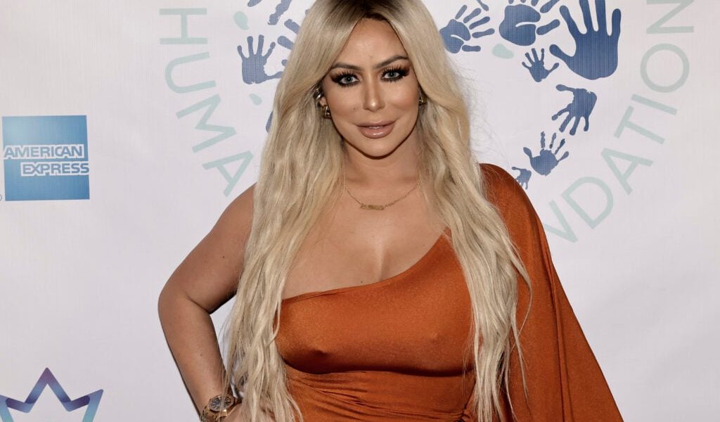 Aubrey O'Day arrives at the launch of the DermKing Humanity Foundation on November 05, 2023 in Los Angeles, California.
