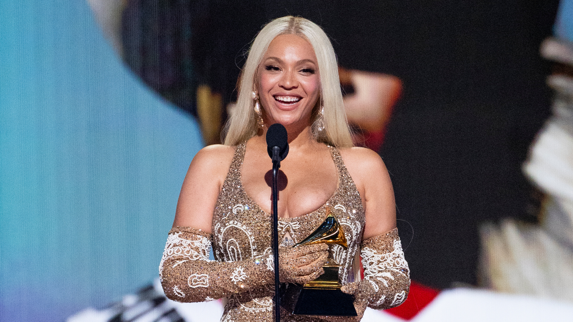 Beyoncé Is Officially A Billionaire