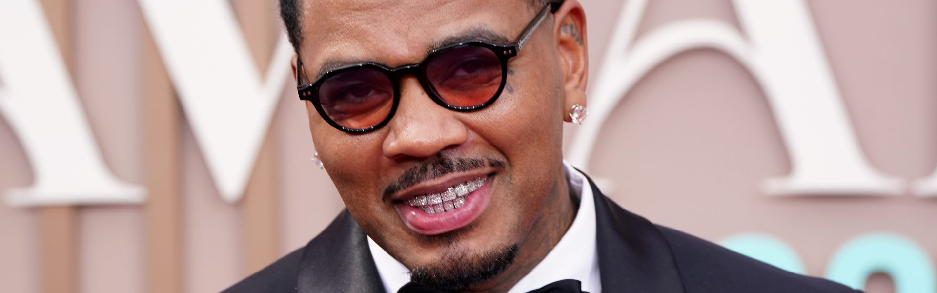 Kevin Gates Shows Off His NEW "Wife" After Being Dragged For Allegedly Juggling Four Different Women