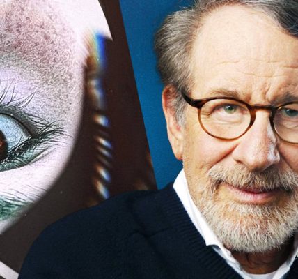 Steven Spielberg, UFO movie billboard