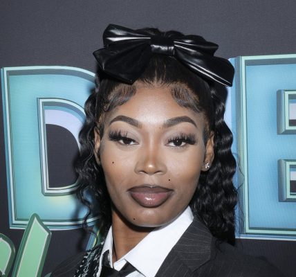 Social Media Reacts As Asian Doll Shuts Down “Scam” Claims After Launching Her Credit Education Business (VIDEO)