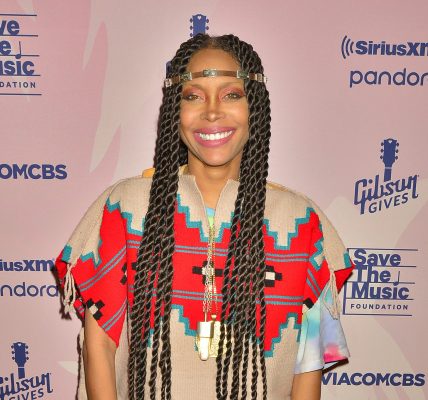 Social Media Goes WILD After Erykah Badu's Daughter Puma Flexes Their Twin-Like Resemblance