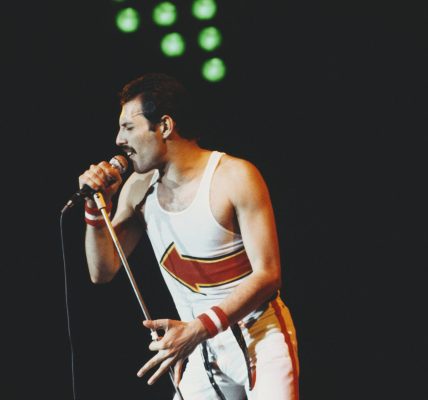 British singer and songwriter Freddie Mercury of rock band Queen performs at Leeds Football Club, England, 29th May 1982.