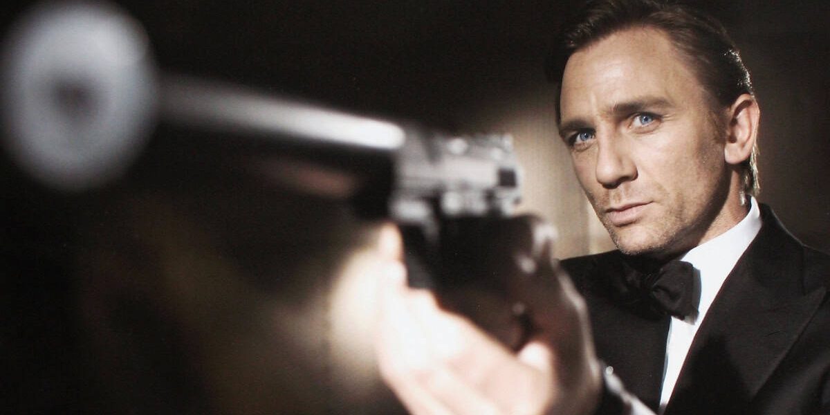 The digital posters on Prime Video took the guns out of James Bond's hands, but Netflix images have given them back