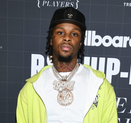 Social Media Reacts After Toosii And Syracuse Football Coach Reveal He Would No Longer Join The Team (VIDEO)