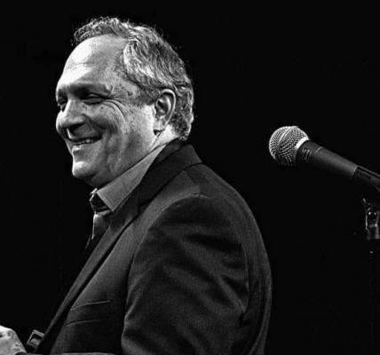 Acclaimed jazz musician Ken Peplowski passed away on a cruise ship this week.