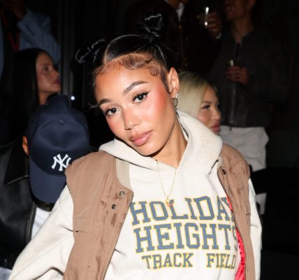 Coi Leray Has Fans Catching Baby Fever After Showing Miyoco Goin' In On Her Beachside Snack