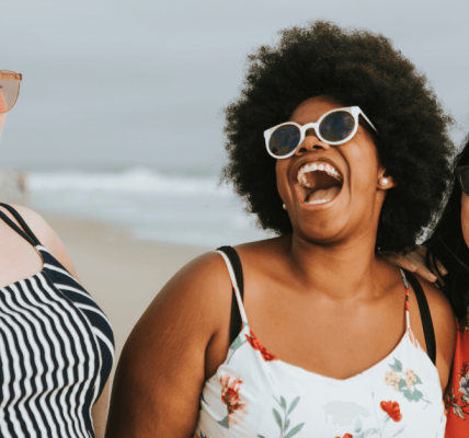 plussizewomenonbeach