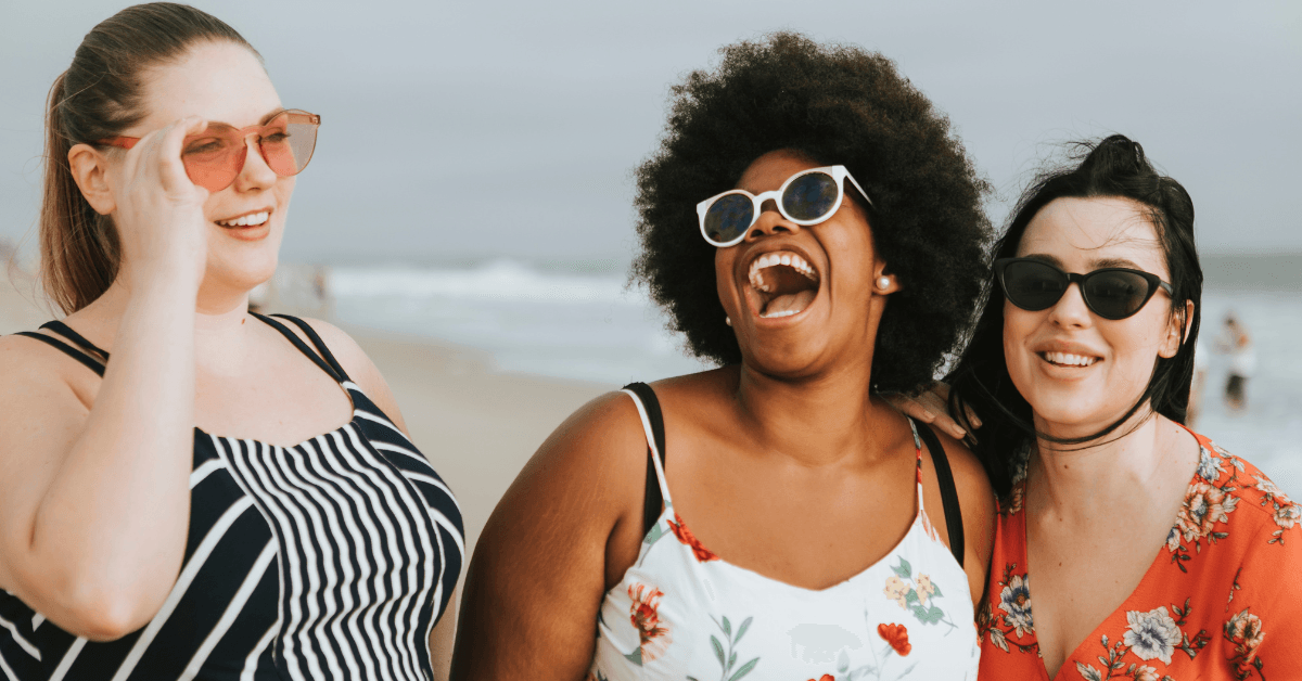 plussizewomenonbeach