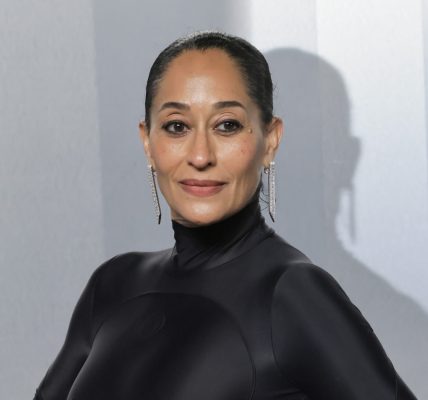Been Tea! Tracee Ellis Ross Has Fans Saying She's Snatched And Serving In Latest Video (WATCH)