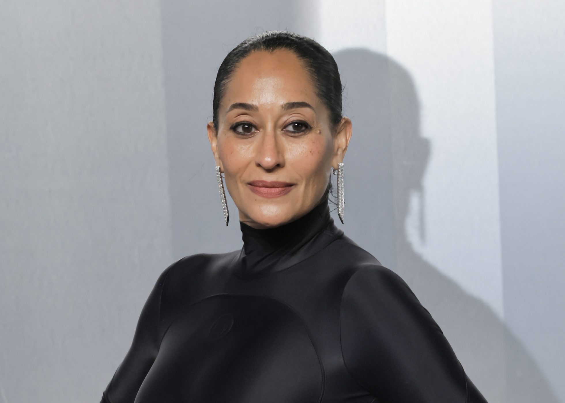Been Tea! Tracee Ellis Ross Has Fans Saying She's Snatched And Serving In Latest Video (WATCH)