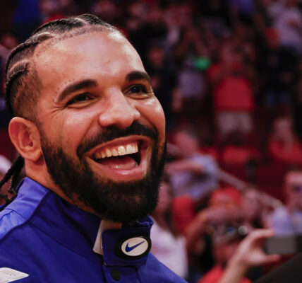 Big Blessing! Drake Surprises A Dad & His Kids With Luxury Car After Their Viral Videos Featuring His Songs (WATCH)