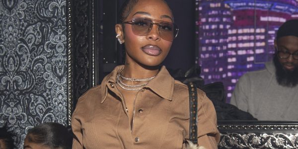 Girl BYE! Jayda Cheaves Shuts Down Troll Criticizing Her Appearance & Folks Are Going Off (VIDEO)