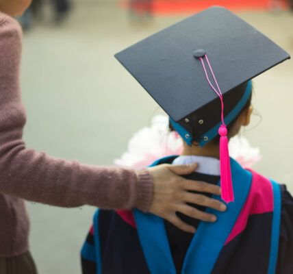 ABCs & Altercations! Ohio Kindergarten Graduation Turns Chaotic as Brawl Leaves 1 Hospitalized, 1 Arrested (VIDEO) Jessica Anderson