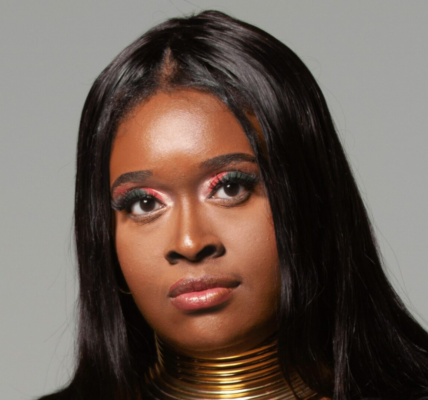 Curvy Boss Spotlight: Ariana Johnson Is Proving That Service, Style, and Self-Belief Can Change Lives