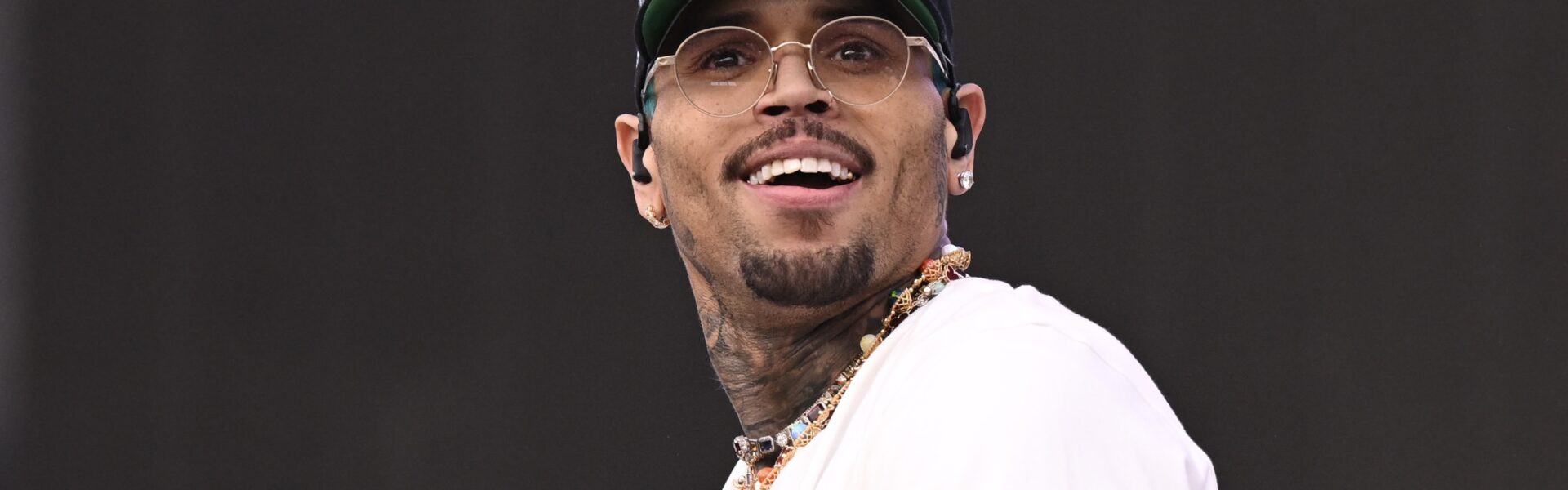Social Media Users Are Cuttin UP After Chris Brown Announced The Clothing Theme For His & Usher Upcoming Tour