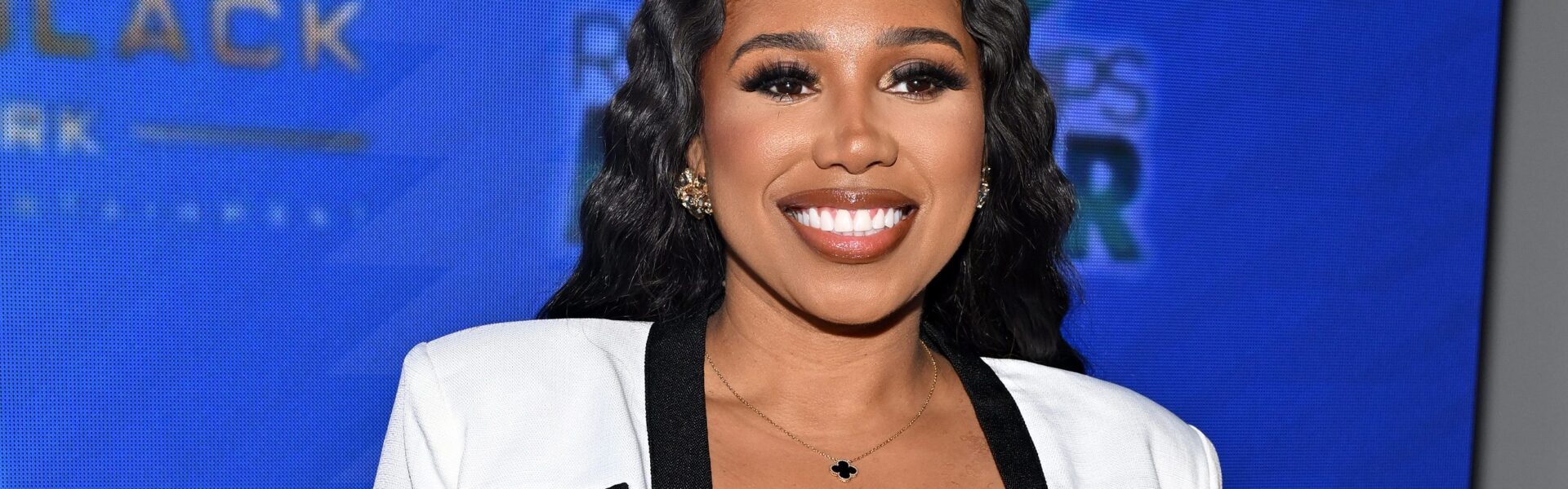 Deiondra Sanders Comment Section Supporters Jacquees Rebound Livestream Dreezy History