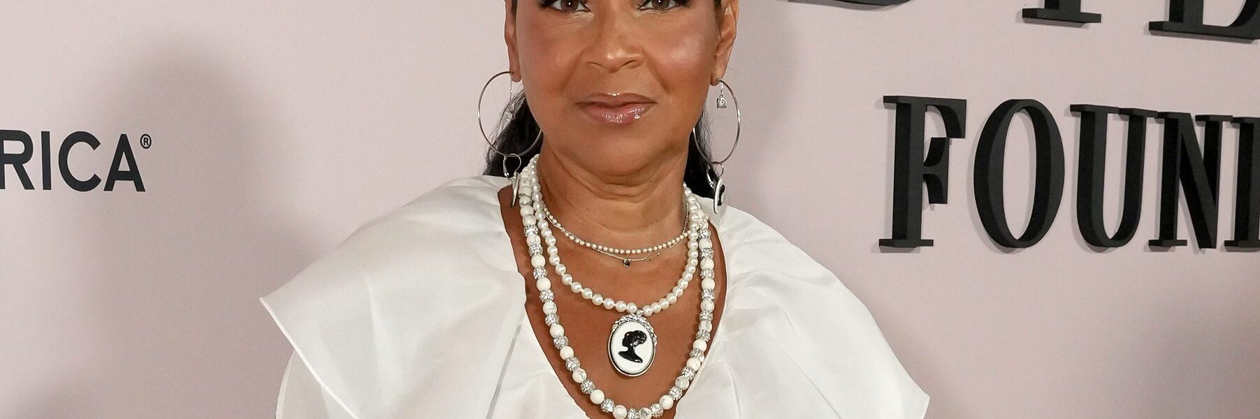 LisaRaye Has The Internet Taking Notes After Hitting Yung Miami's Spend Dat Challenge