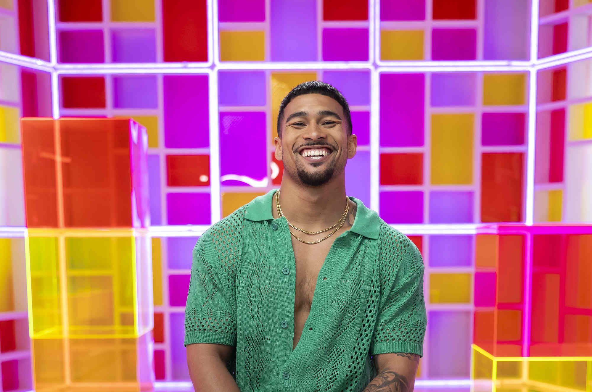 Sean Reifel's Mom Claps Back After Mayor Calls Him Out Over Leaving Police Job To Star In 'Love Island' Season 8 