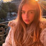 Addison Rae's Bra Top Highlights Her Stunning Curves